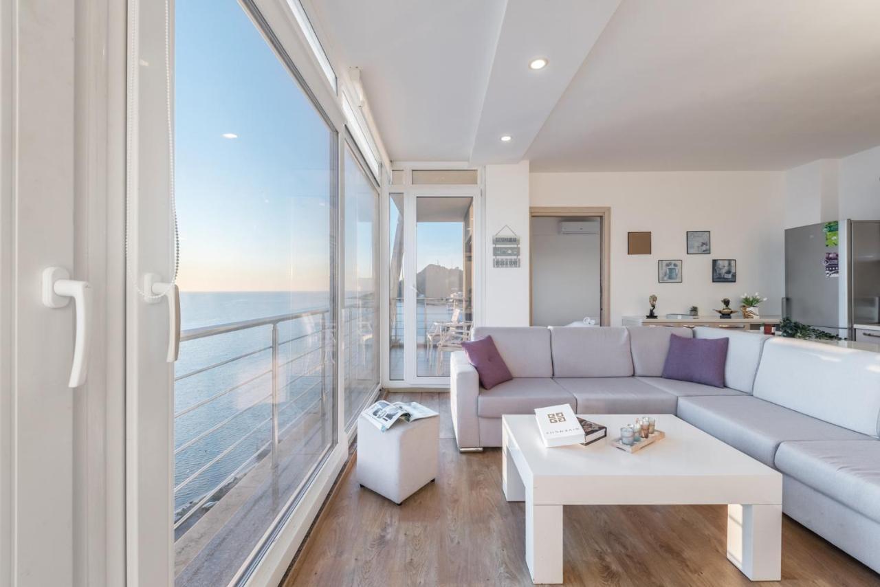دراس Blue Heaven -Full Sea View Brand New Apartment المظهر الخارجي الصورة