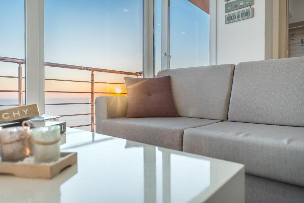 دراس Blue Heaven -Full Sea View Brand New Apartment المظهر الخارجي الصورة